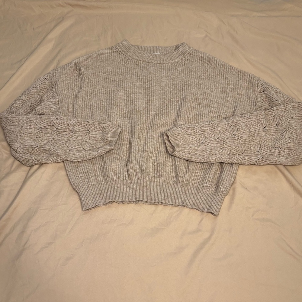 Poof Apparel Cream Cable Knit Cropped Sweater Size L